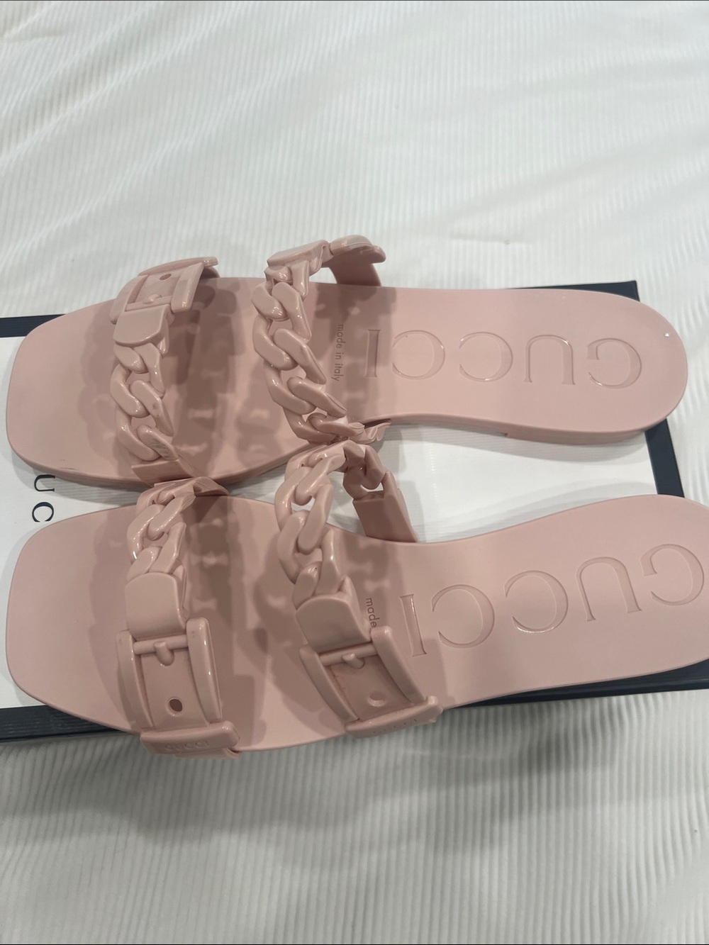 Gucci Pink Chain-Buckle Slide Sandals WORN 1 TIME - Picture 2 of 8